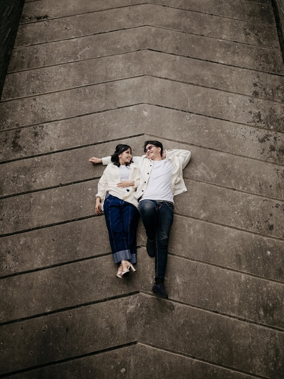 Teman belajar yang berubah jadi teman seumur hidup.Prewedding versi anak kampus 🤍#letsstoryprew (6)